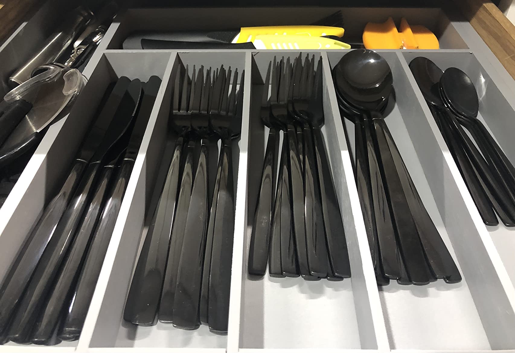 Berglander 286 black stainless steel cutlery set