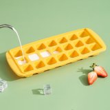 ReaNea Silicone Bottom Ice Cube Trays for Freezer with Ice Storage Box, Ice Scoop and Ice Cube Mold