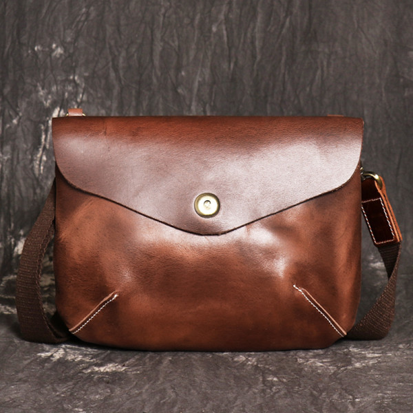 N84  High Quality New Design Vintage Brown Red Black Genuine Leather Small Women Messenger Bag Girl Lady Purse M1049