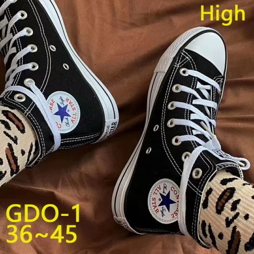 Casual canvas shoes