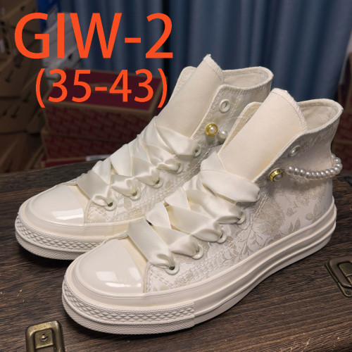 Ladies' canvas shoes