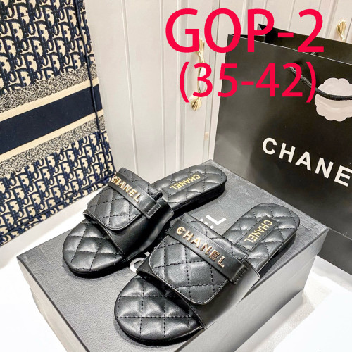 Ladies' flat slippers