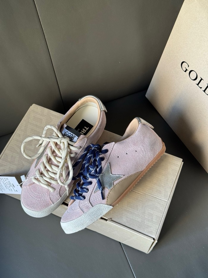 Men's and women's casual shoes