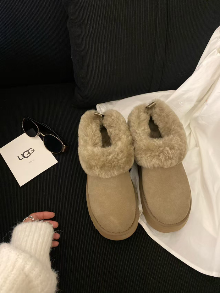 Men's and women's winter fur boots