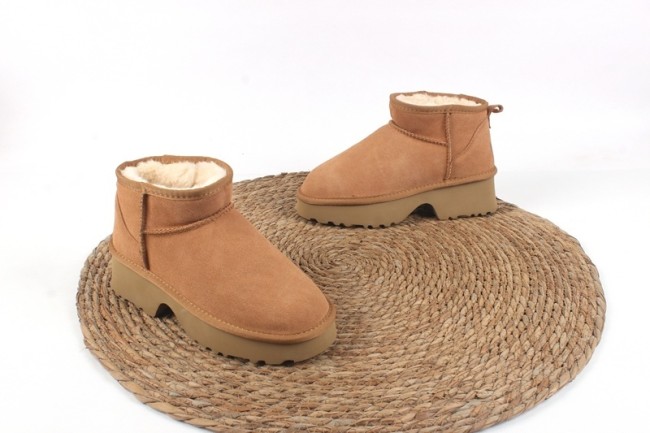 Men's and women's winter fur boots