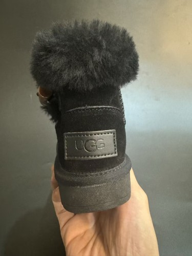 UGG Mini Bailey Button Toddler