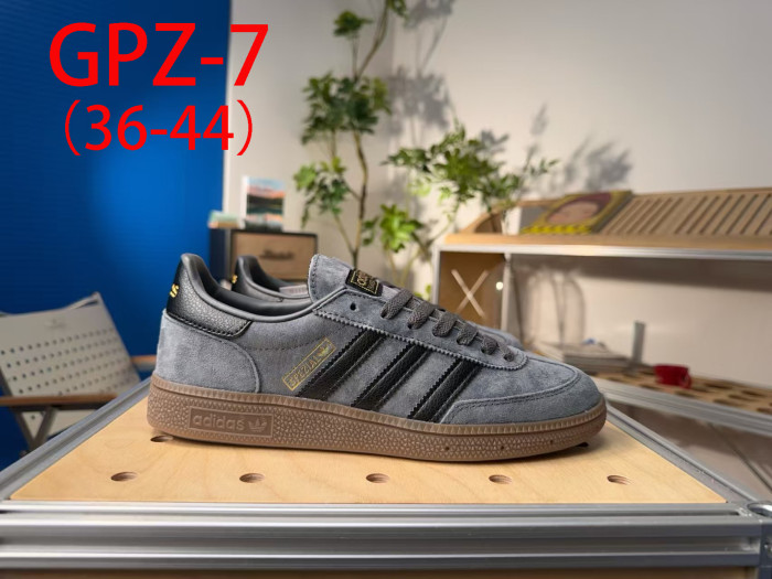 Men's and women's casual shoes