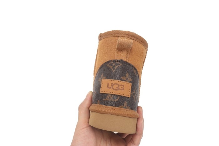 Men's and women's winter fur boots