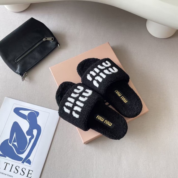 Men's and women's winter fur slippers