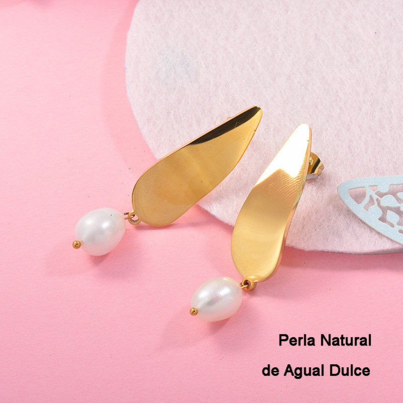Aretes con perla Natural en acero inoxidable -SSEGG143-9123