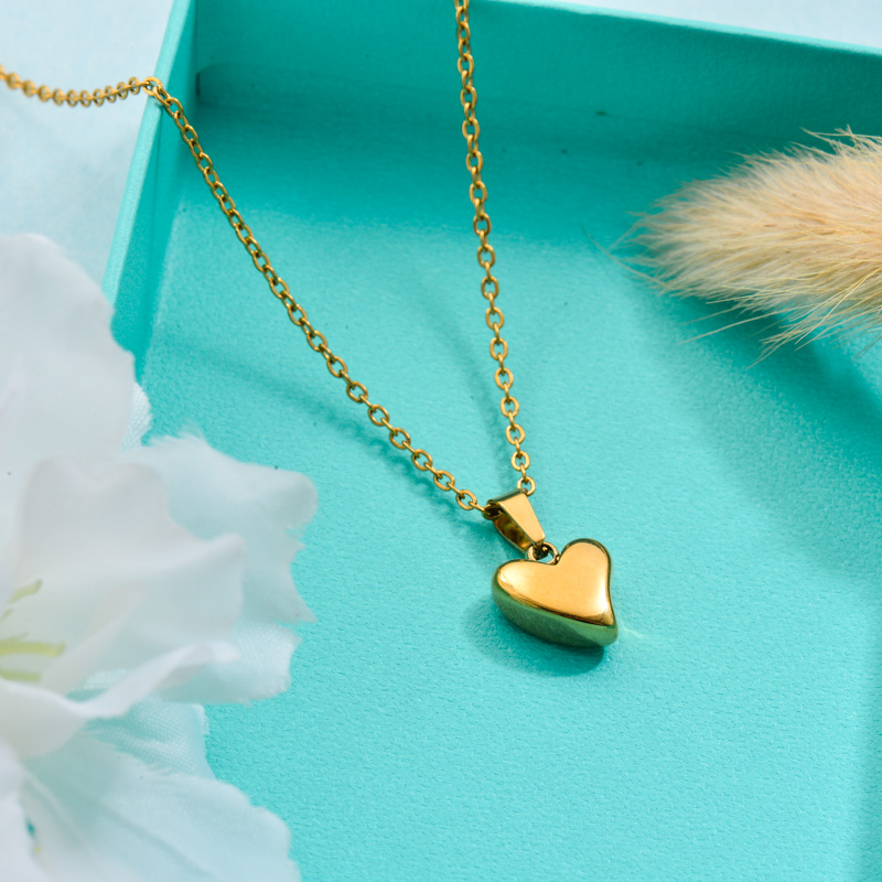 18k Gold Plated Dainty Heart Pendant Necklace -SSNEG143-32675
