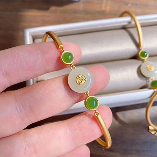 pulsera de oro con jade esmeralda lujo para mujer