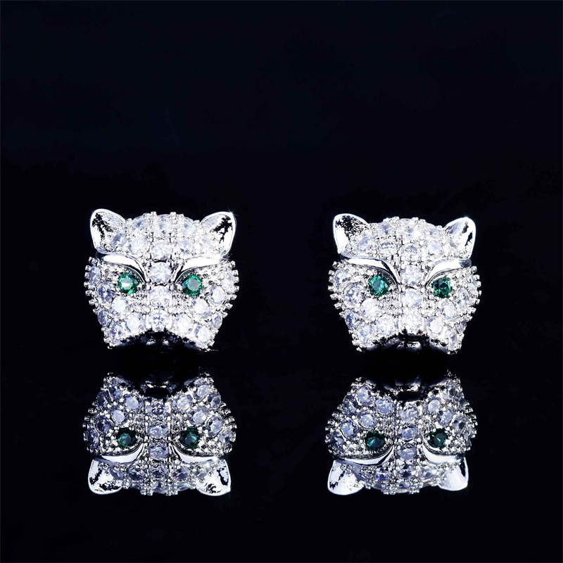 aretes personalizados de leopardo de diamantes con esmeralda para mujer