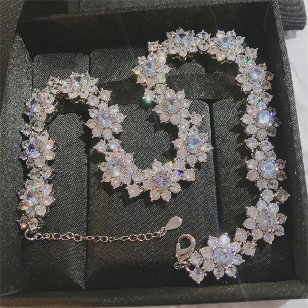 collar de flor de diamantes para mejores amigas