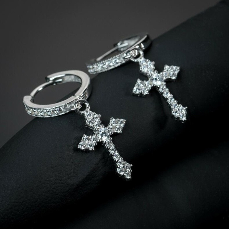 aretes personalizados de cruz con diamantes para mujer y hombre