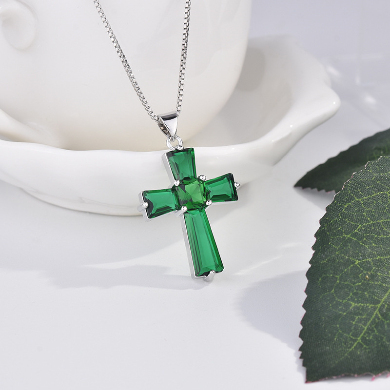 colgante de cruz de esmeralda lujo para mujer