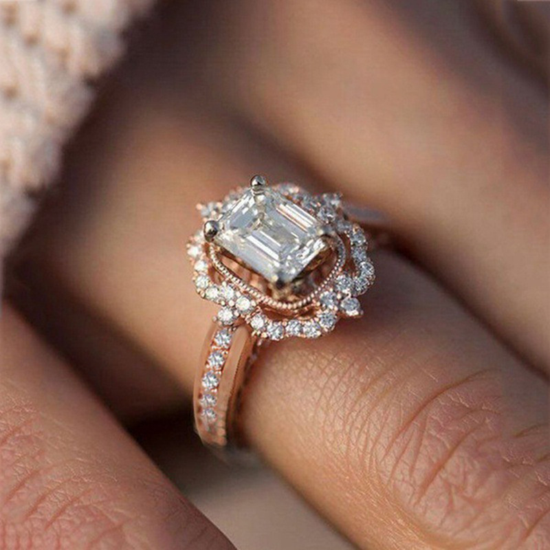 anillos de compromiso de oro rosa con diamantes para mujer
