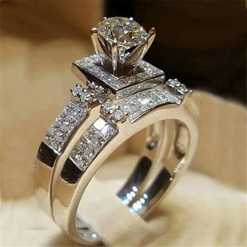 anillos bonitos de compromiso de diamante de corazones y flechas para mujer