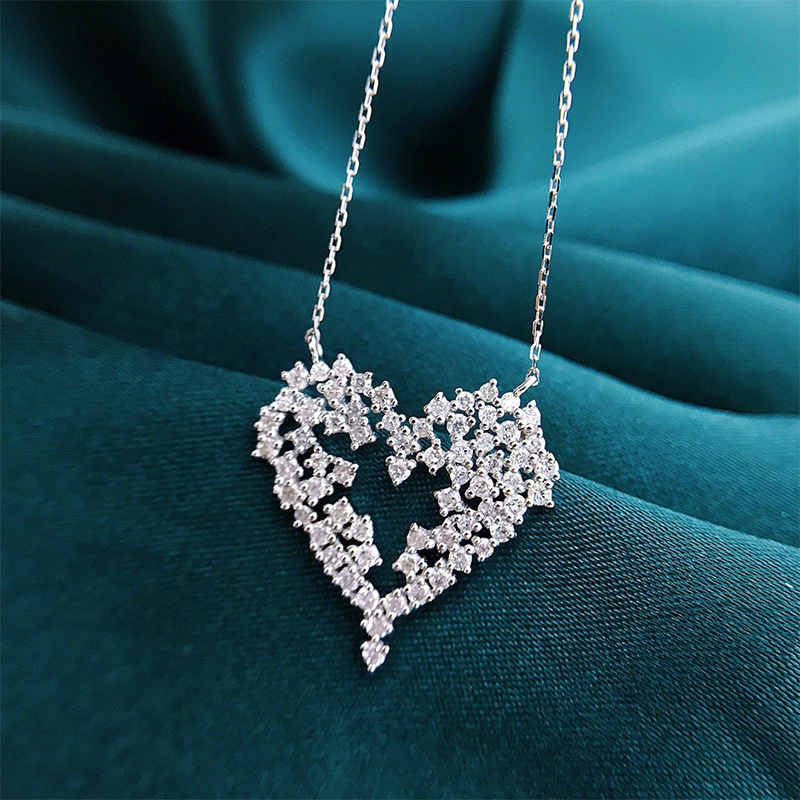 collares bonitos de corazon de diamantes para mujer