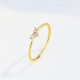 anillos sencillos de oro 14k con diamante para mujer pequeña