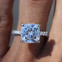anillos bonitos de compromiso de diamante para mujer