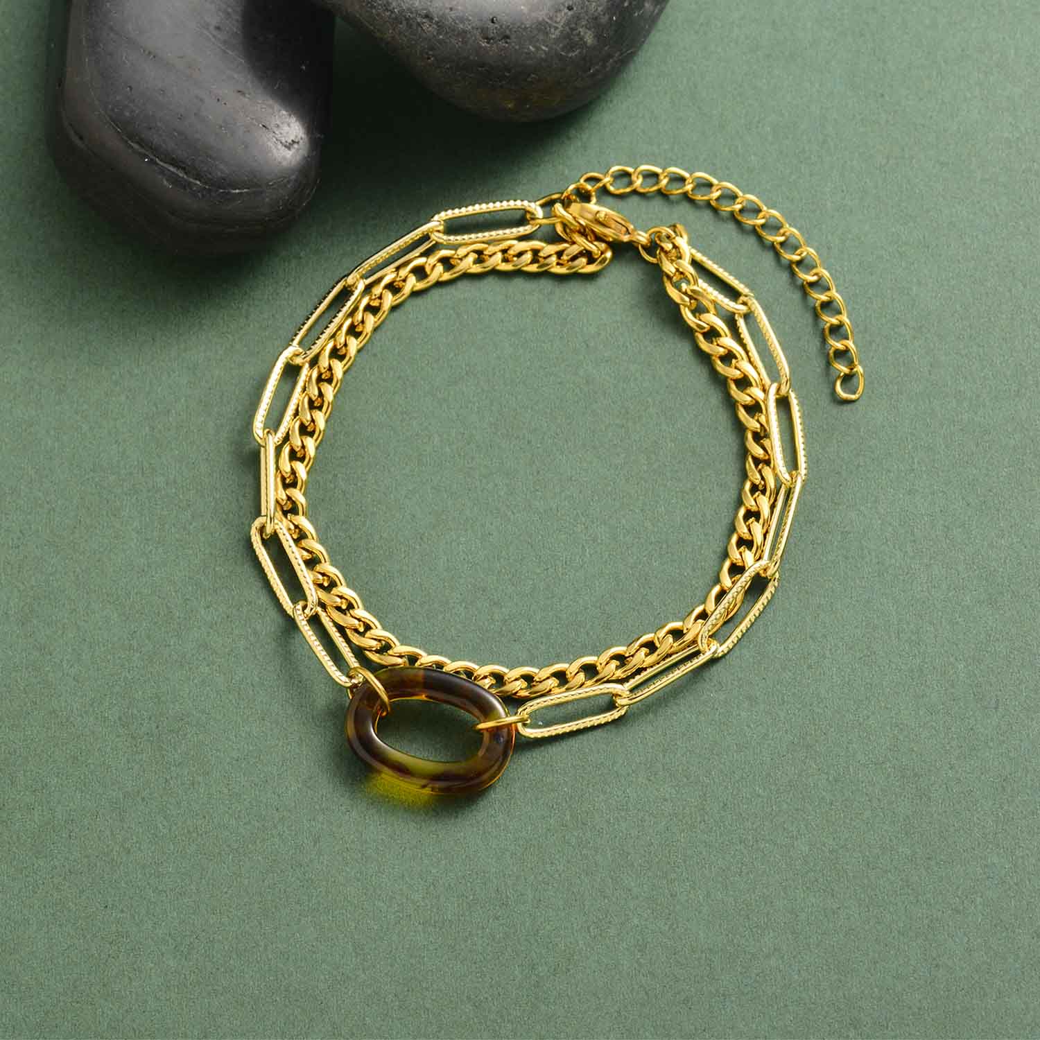 pulsera en doble cadena estilo en moda para mujer color dorado