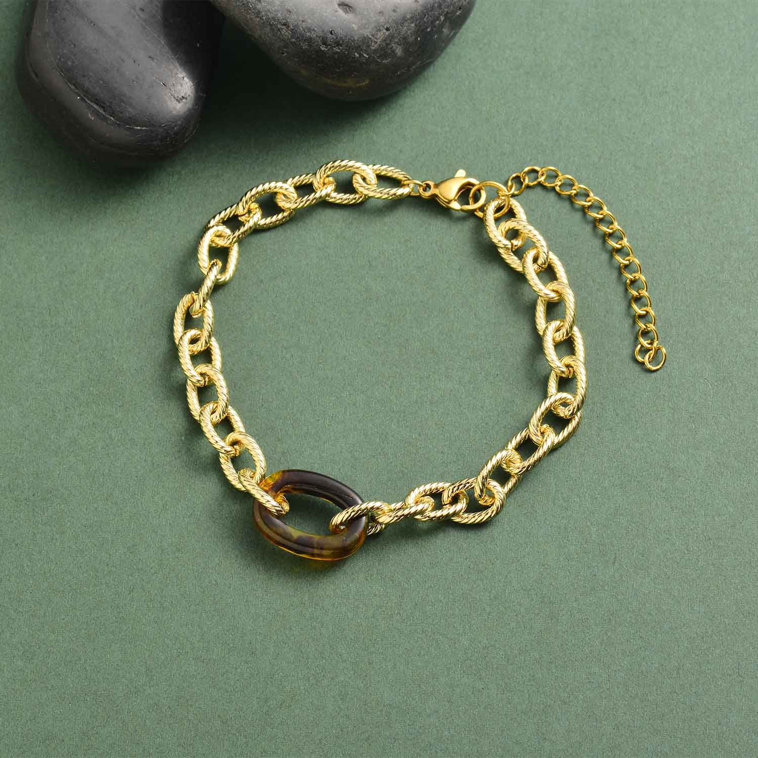 pulsera de acero con cadena gruesa charm de aro dorado 18k para chica