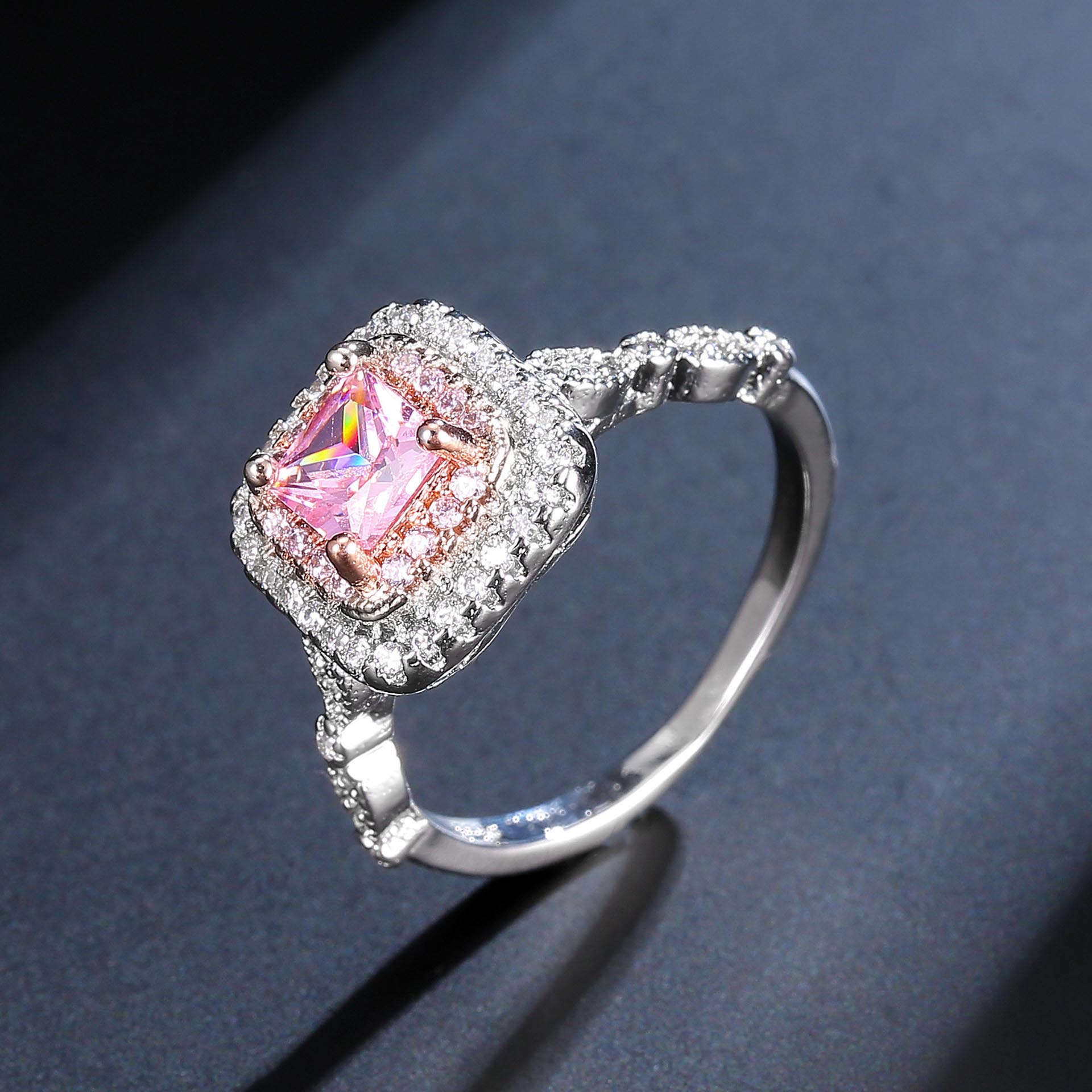 anillos de cuarzo rosa cuadrado con diamantes para mujer