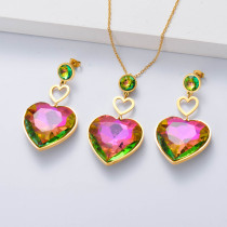 conjunto pendientes y colgante con ciron de verde y rosado de moda corazon 18k por mayoreo