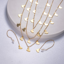 conjuntos con aretes de corazoncito acero triple cadena color dorado para mujer