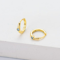 aro de plata 925 para oreja con piedra azul en el centro color dorado para mujer