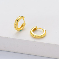 aro de plata 925 para oreja con piedra en el centro color dorado para mujer