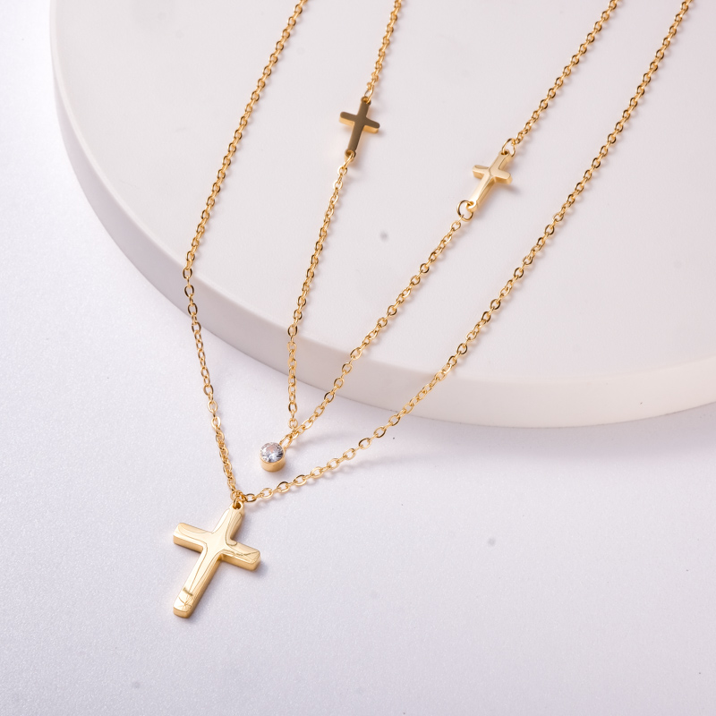 collar de cruz para mujer en acero color dorado doble cadena diseno nuevo