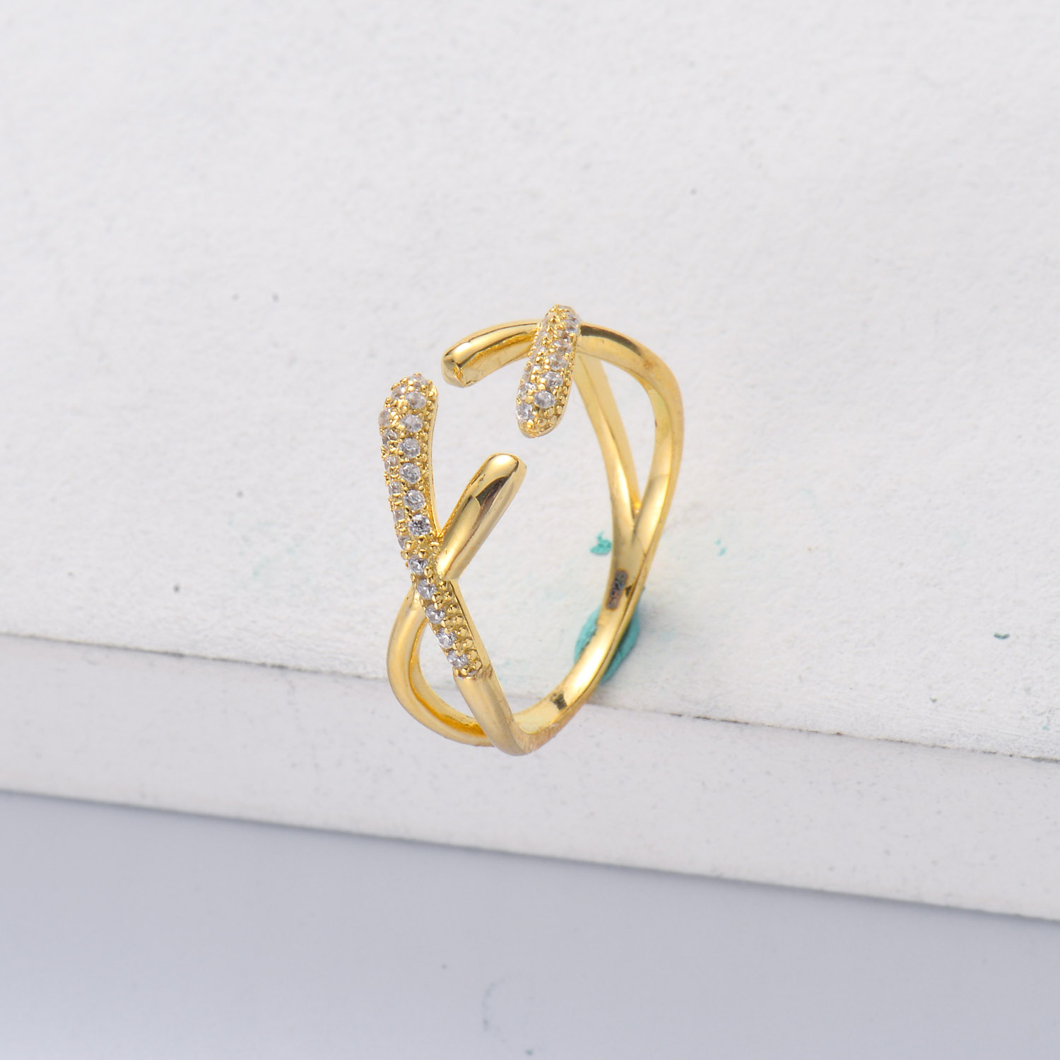 Anillos aesthetic de Plata 925 ajustable con Diamantes triturados dorado de 18k