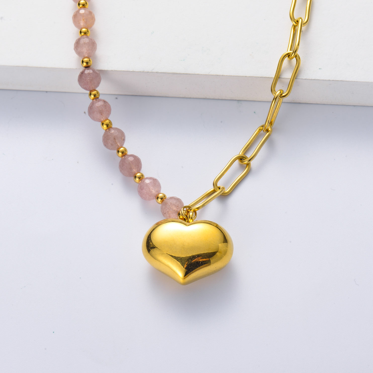 collar de acero color dorado con piedra natural semi precious de turmalina rosa estilo en moda dije de corazon grande para mujer