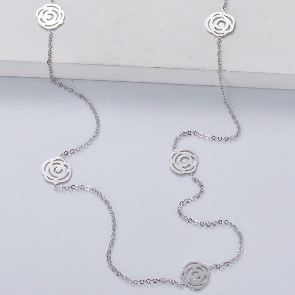 collar de plata 925 de moda modelo simple con 5 dijes de flores al por mayor