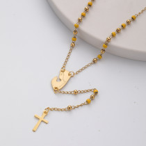collar aesthetic de rosario con dijes de maria y bolitas amarillo y colgante de cruz acero inoxidable para mujer