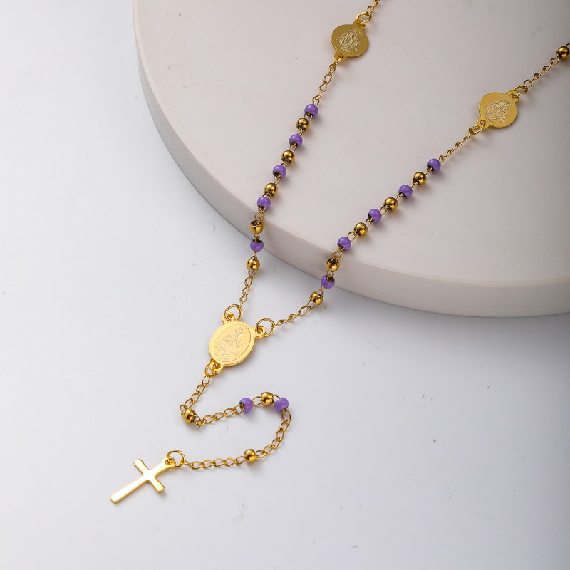 collar de moda de rosario con dijes y bolitas violetas y doradas acero inoxidable para mujer
