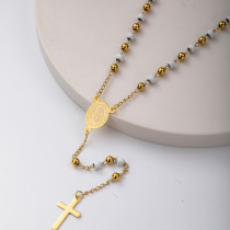 collar de rosario de moda con bolita blanca y dorada para mujer