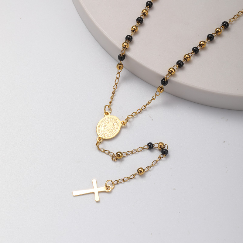 collar aesthetic de rosario con dijes y colgante cruz y bolita amarillo acero inoxidable