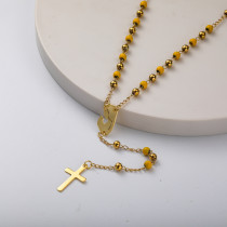 collar de rosario de moda con dijes de maria y bolita amarillo para mujer