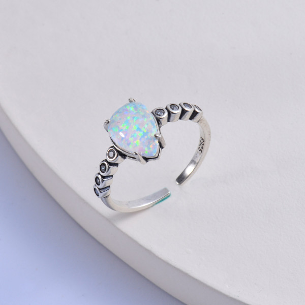 Anillo de plata 925 para mujer con piedras de ópalo azul cz corte gota de moda de luna de regalo de moda anillo de bodas