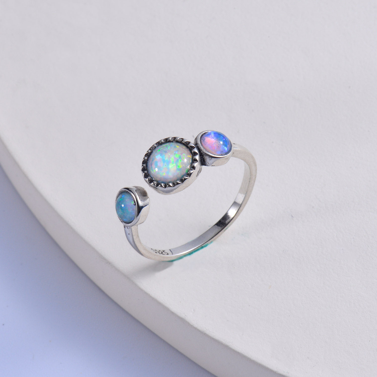 Anillo de plata 925 para mujer con 3 piedras de ópalo cz corte redondo de regalo de moda anillo de bodas