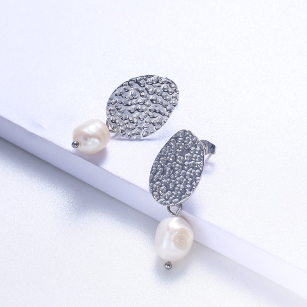 aretes de acero inoxidable plateado estilo simple con perla natural al por mayor