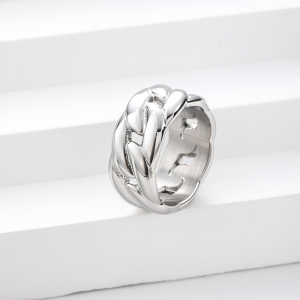 anillo de acero color plateado para mujer diseno en moda