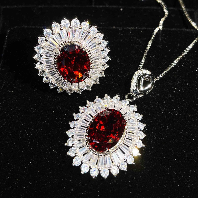 Nuevo conjunto de rubí de granada de circonio completo de lujo rojo neto recomendado joyería de gama alta collar con colgante de anillo abierto