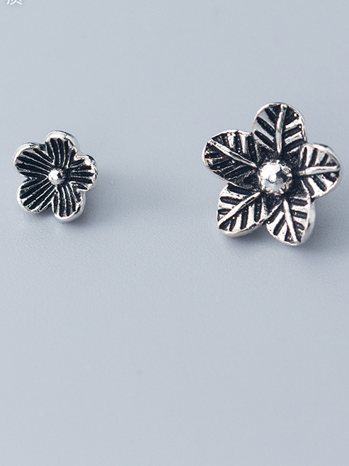 Plata de plata 925 con tapas de cuentas de flores chapadas en plata antigua