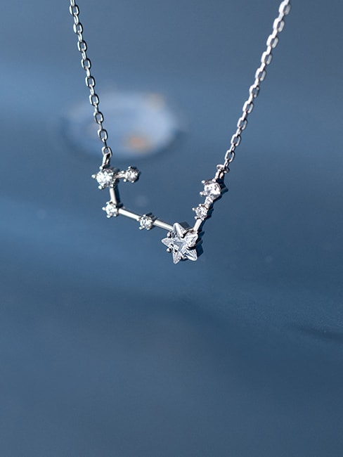 Collar minimalista de estrella de diamantes de imitación de plata de ley 925