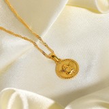 Collar de acero inoxidable chapado en oro de 18 quilates con colgante de ángel de Cupido a la moda