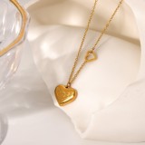 Collar con colgante de corazón doble de acero inoxidable chapado en oro de 18 quilates a la moda